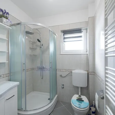 Luxury Apartment With Garden Jacuzzi And Wellness Trogir Exterior photo