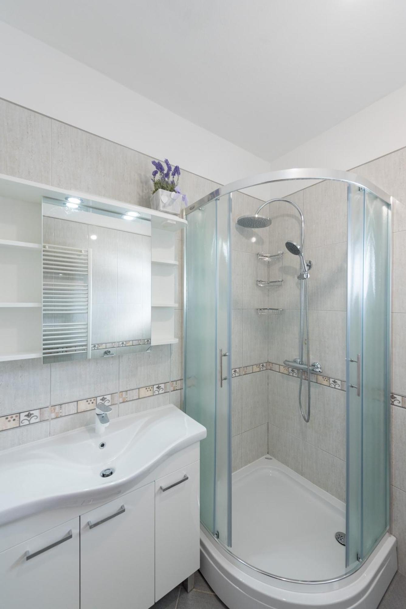 Luxury With Garden Jacuzzi And Wellness