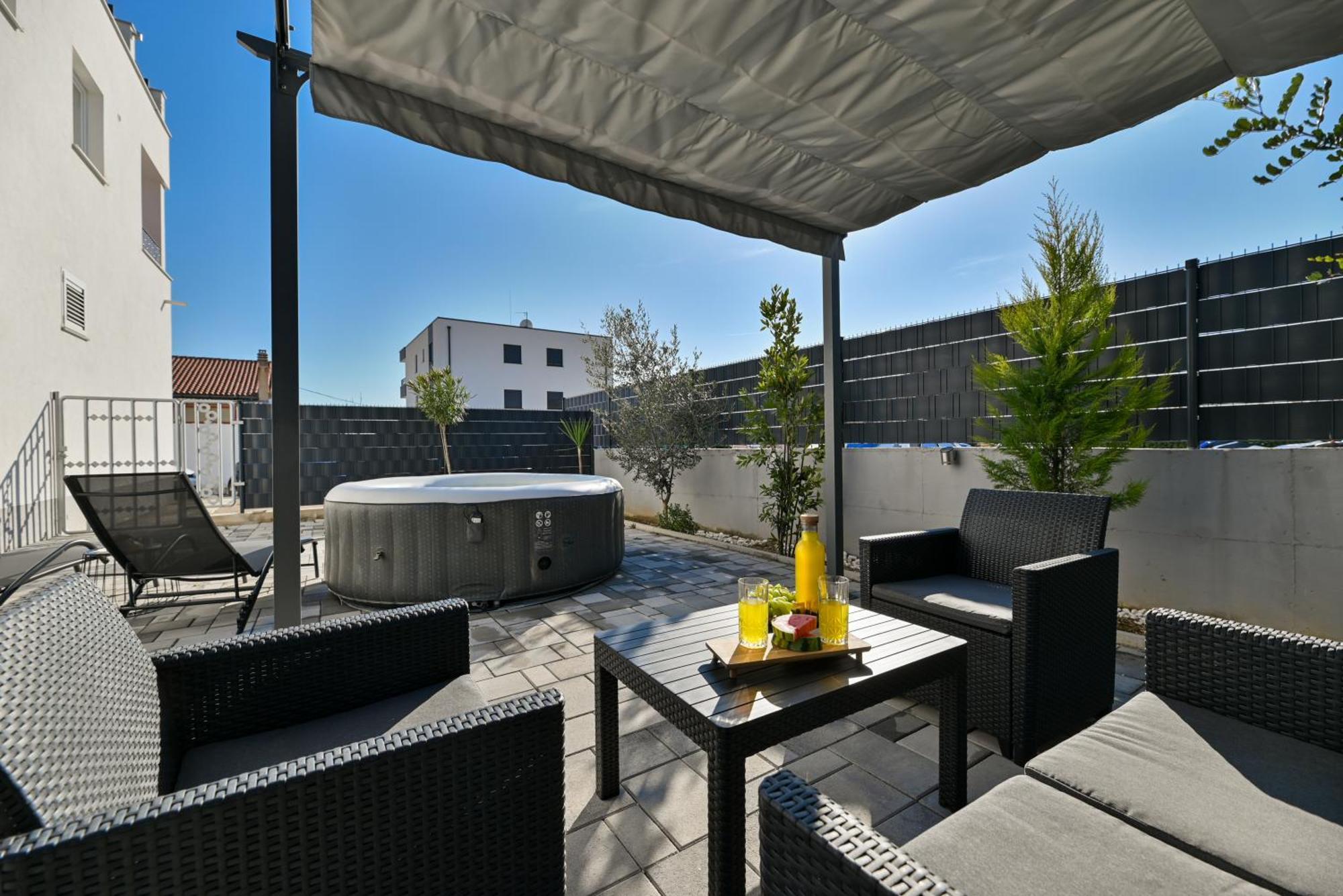 Luxury With Garden Jacuzzi And Wellness *