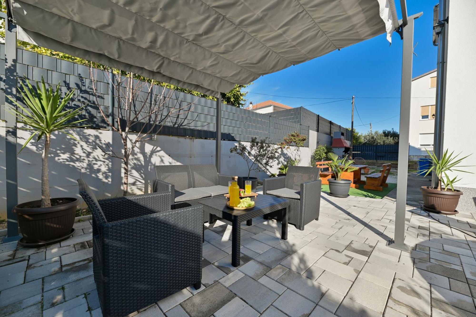 Luxury With Garden Jacuzzi And Wellness