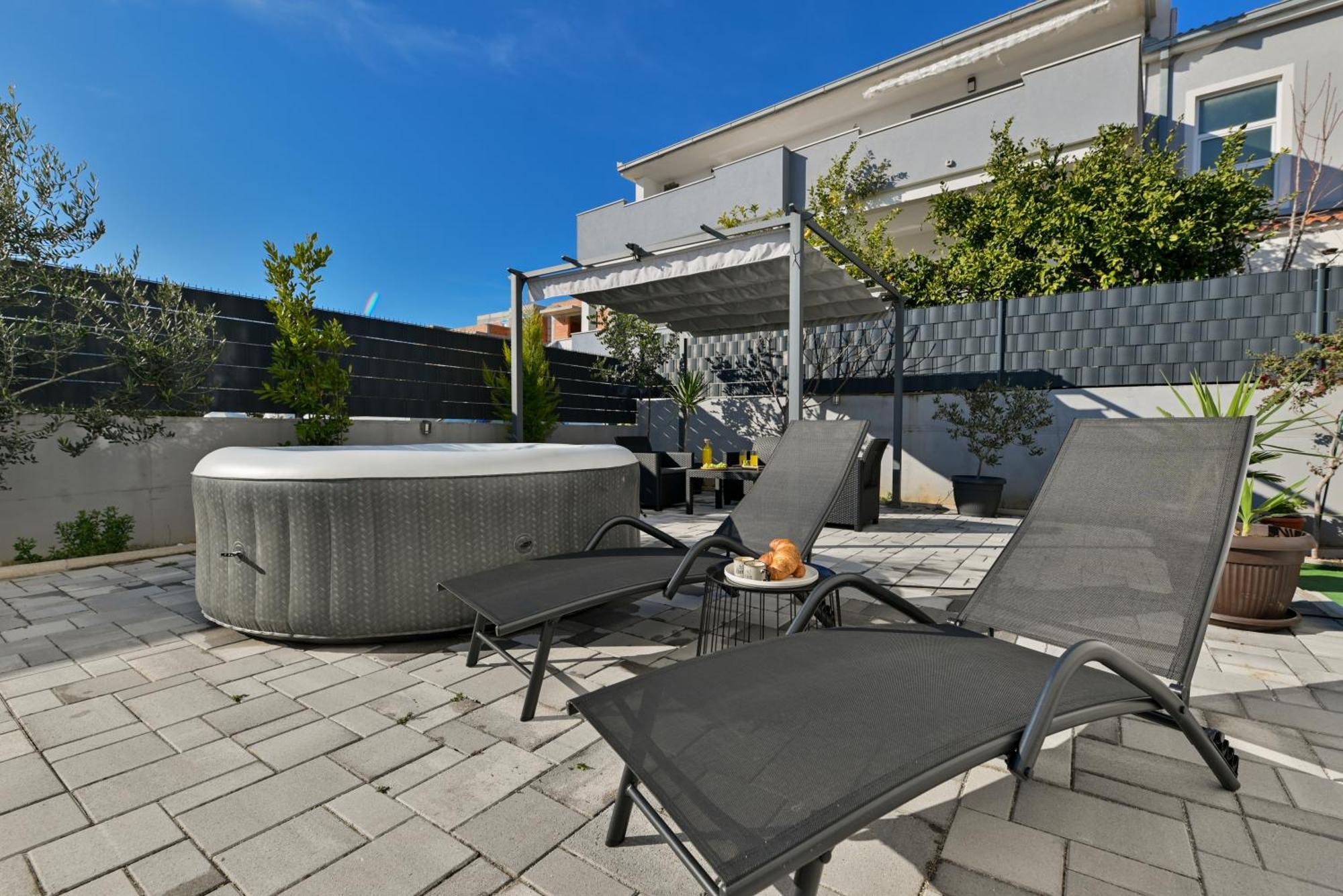 Apartman Luxury With Garden Jacuzzi And Wellness