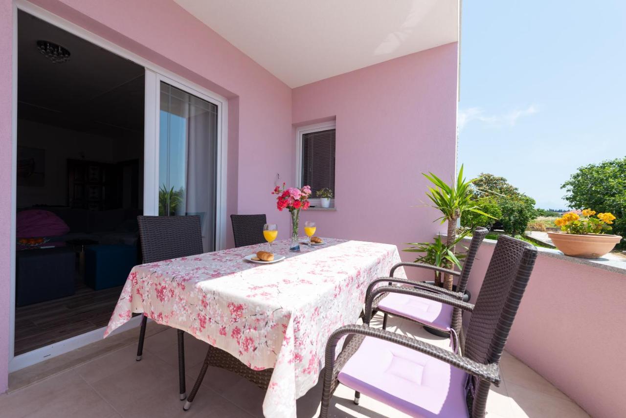 Luxury With Garden Jacuzzi And Wellness Apartman *