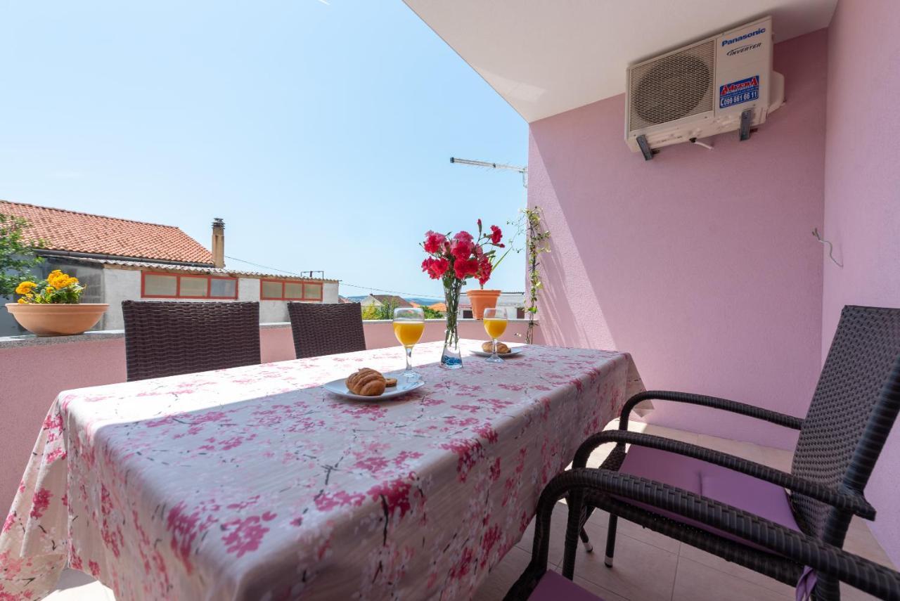 Luxury With Garden Jacuzzi And Wellness Apartman Trogir